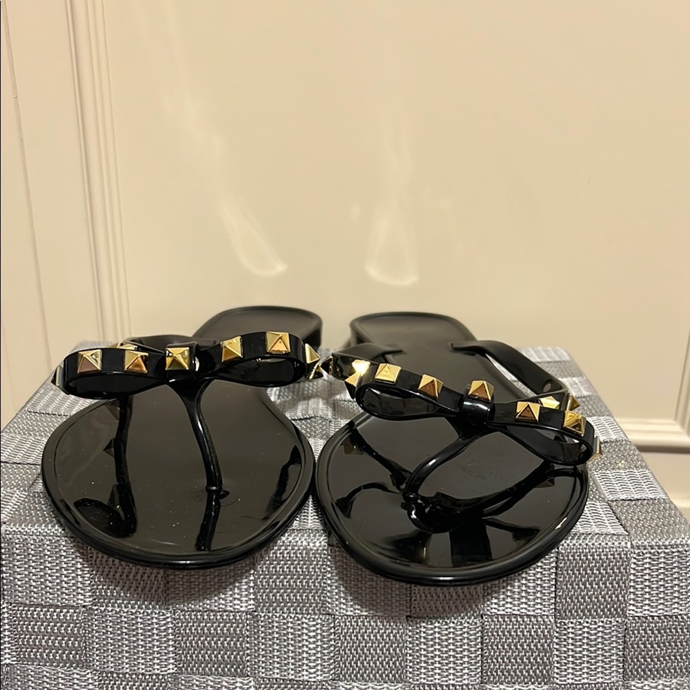 Black and Gold Fashion Sunglasses with Metal Accents